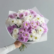 Монобукет из хризантем &laquo;Нежный комплимент&raquo; 0